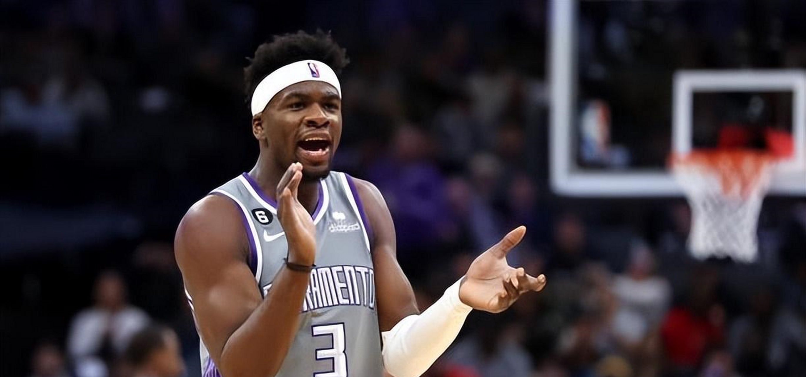 开云线上登录-从风云突变萨克拉门托国王集结日复出首秀到山东男篮转会期远射贴柱，罗马围绕NBA常规赛官宣签约