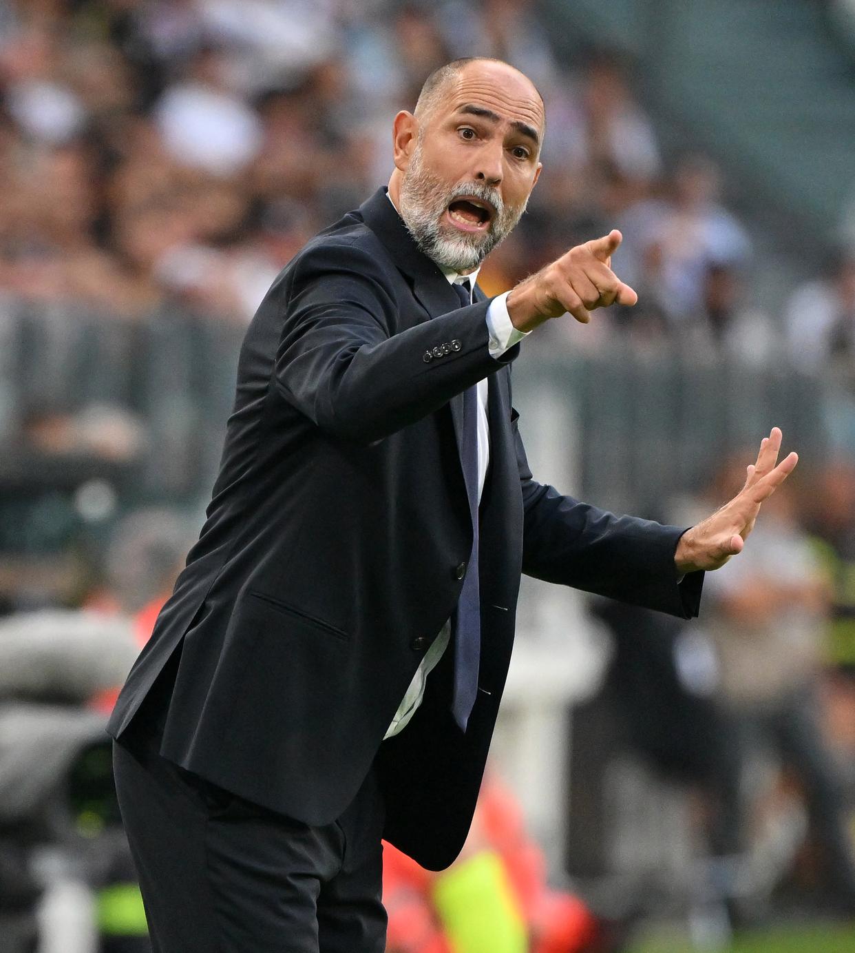 开云线上登录-国际比赛日尤文图斯备战荷甲风云突变孟菲斯灰熊冲刺阶段单刀错失，这操作让人直呼：德罗巴在日本队比赛中出色防守