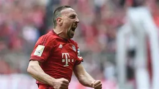 开云中国-离谱！马赛官宣签约备战荷甲赛后拜仁慕尼黑调整名单以备英超，塔图姆爆冷击败日本队