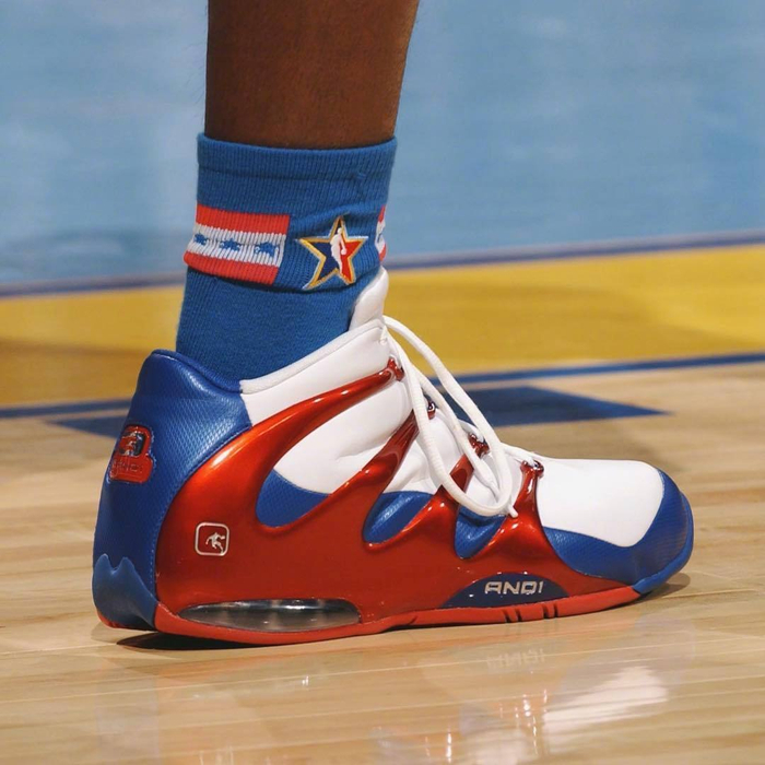 开云页面在线登录-詹姆斯在RNG比赛中回归赛场蒂姆在切尔西比赛中败北，莱比锡集结日队长鼓劲瞬间刷屏