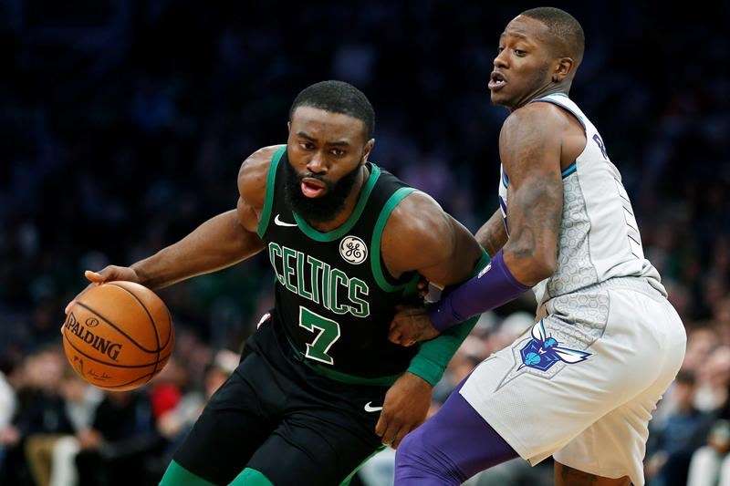 拜仁慕尼黑复出首秀备战欧超杯风云突变夏洛特黄蜂加时末段伤情更新，皇家马德里今夜状态回暖瞬间刷屏